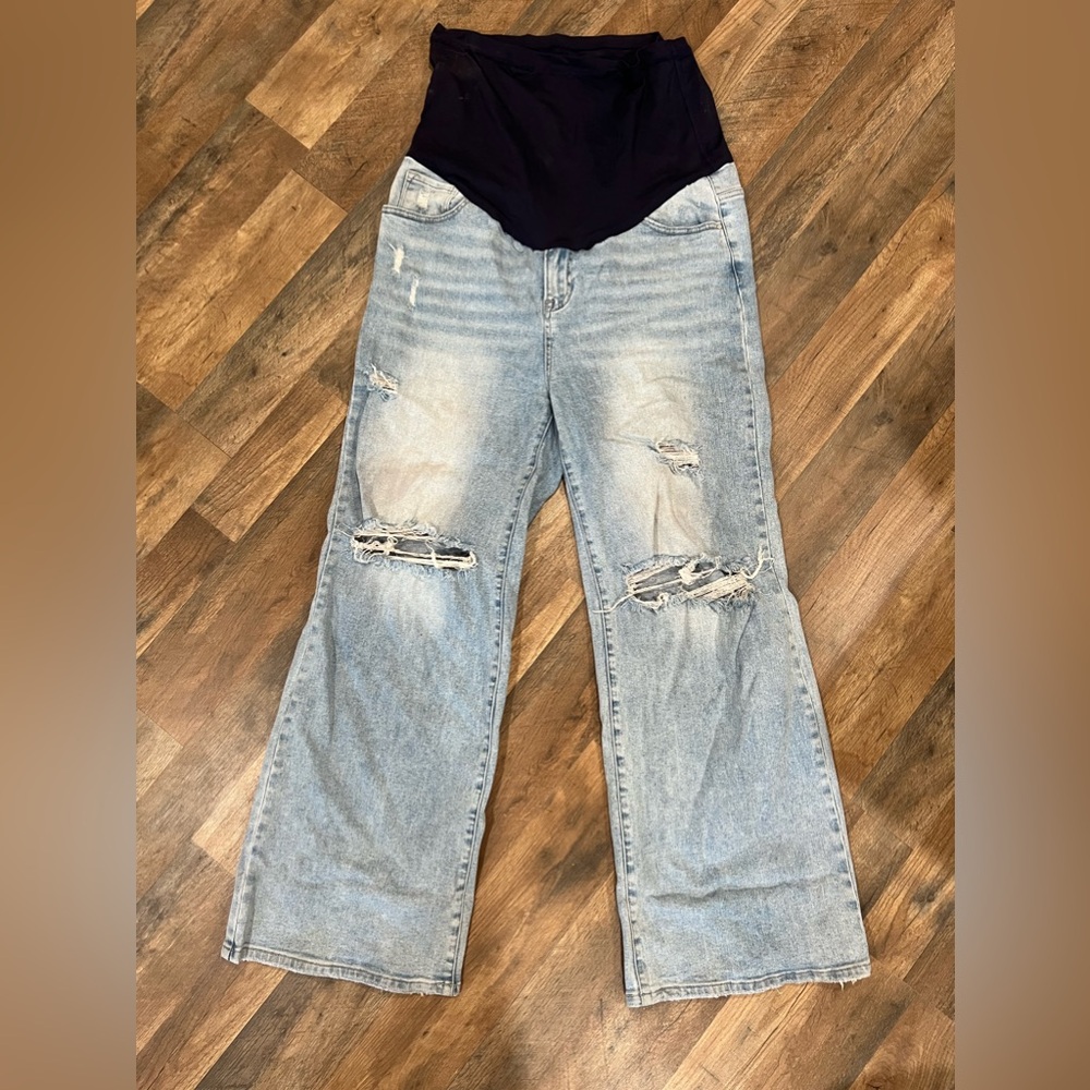 Plus Size Maternity Light Wash Wide Leg Jeans